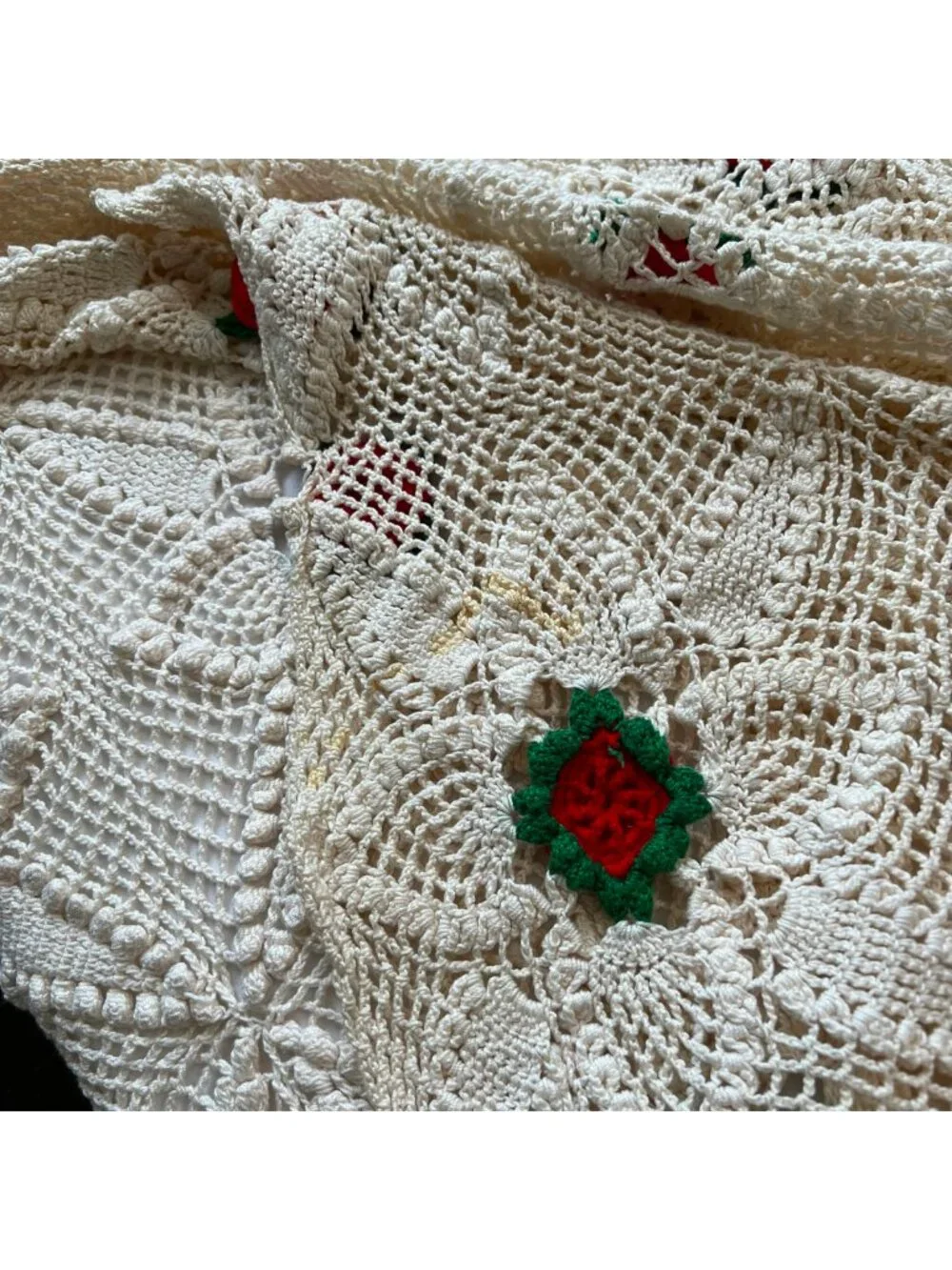 Vintage Queen/reg King Crochet 3D Rose bedcover bedspread